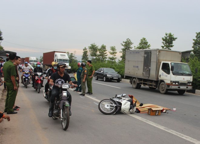 Hiện trường vụ tai nạn giao th&ocirc;ng khiến nữ sinh 20 tuổi tử vong