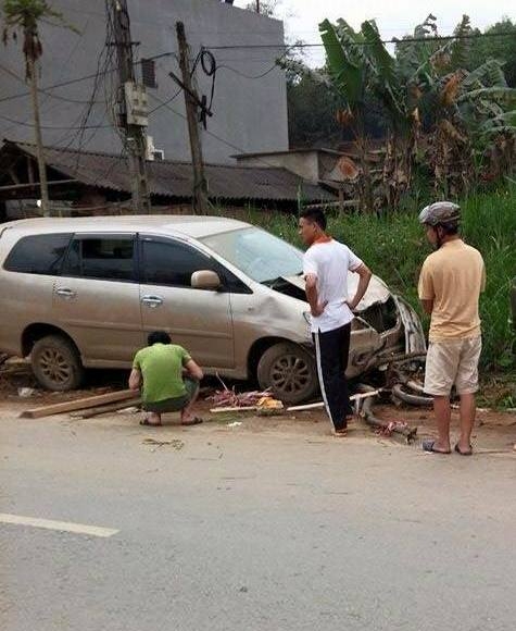 Hiện trường vụ tai nạn giao th&ocirc;ng thương t&acirc;m khiến 2 ch&aacute;u nhỏ tử vong tại chỗ