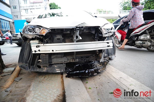 Trong th&aacute;ng 11/2015, nhiều vụ tai nạn giao th&ocirc;ng do &lsquo;xe đi&ecirc;n&rsquo; g&acirc;y ra đ&atilde; xảy ra tại H&agrave; Nội