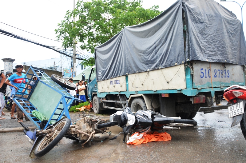 Hiện trường vụ tai nạn giao thông kinh hoàng khiến 3 người thương vong