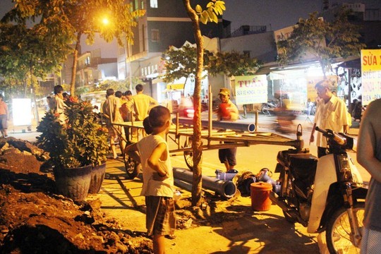 Hiện trường vụ tai nạn giao th&ocirc;ng xe rơ-mo&oacute;c tự chế lật đ&egrave; tr&uacute;ng nữ sinh Nguyễn Ho&agrave;ng Phương Thanh