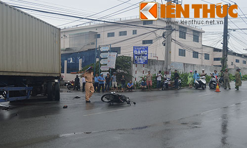 Vụ tai nạn giao th&ocirc;ng khiến hai nam thanh ni&ecirc;n phải nhập viện trong t&igrave;nh trạng nguy kịch