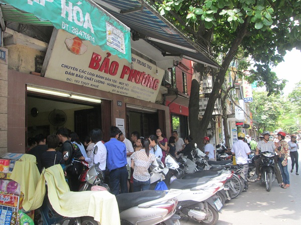 B&aacute;nh trung thu truyền thống hương vị cổ xưa đắt kh&aacute;ch