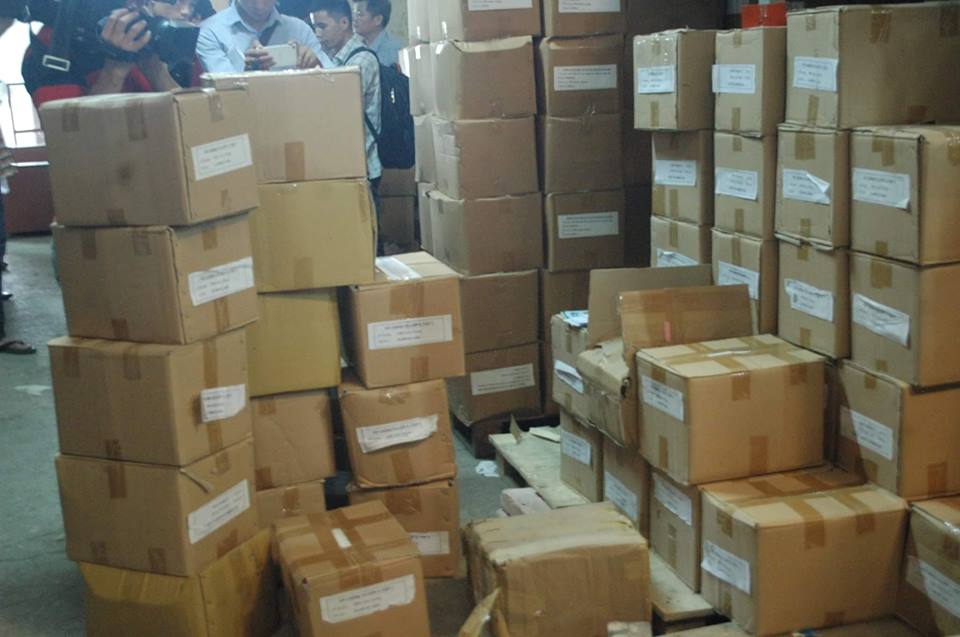 Kho chứa s&aacute;ch in lậu lớn nhất từ trước đến nay
