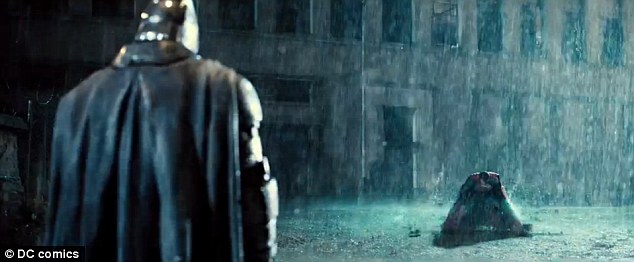 Batman vs Superman ai sẽ l&agrave; người đổ m&aacute;u