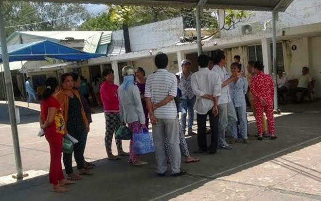 Người nh&agrave; b&eacute; 15 th&aacute;ng tuổi &lsquo;v&acirc;y&rsquo; bệnh viện y&ecirc;u cầu l&agrave;m r&otilde; nguy&ecirc;n nh&acirc;n b&eacute; tử vong bất ngờ