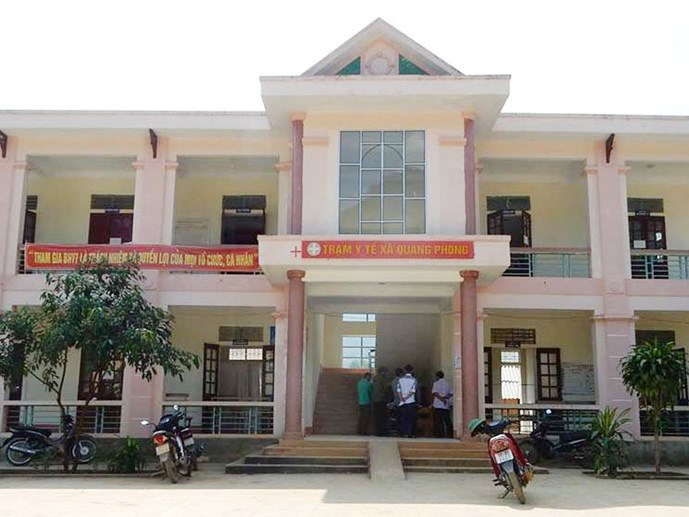 Trạm y tế x&atilde; Quang Phong, nơi xảy ra vụ việc trẻ tử vong sau ti&ecirc;m ph&ograve;ng đang g&acirc;y x&ocirc;n xao dư luận