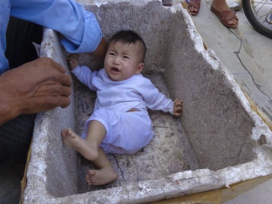 Đ&atilde; c&oacute; rất nhiều trường hợp trẻ bị bỏ rơi thương t&acirc;m trong thời gian qua
