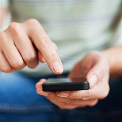 Nguy cơ bệnh v&ocirc; sinh khi sử dụng điện thoại di động