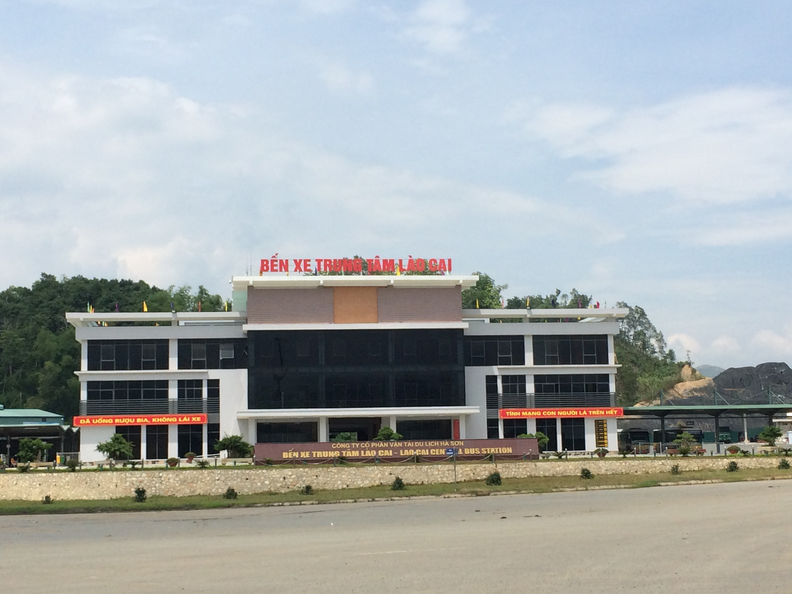 Bến xe Trung t&acirc;m L&agrave;o Cai
