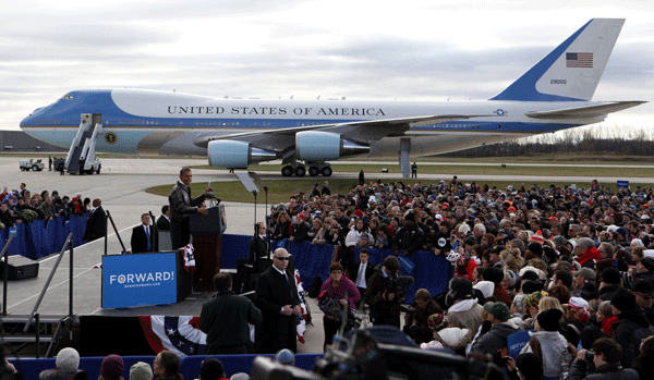 Ph&iacute; vận h&agrave;nh chuy&ecirc;n cơ của &ocirc;ng Obama kh&aacute; đắt đỏ