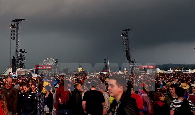 Đ&atilde; c&oacute; hơn 70 người bị s&eacute;t đ&aacute;nh khi tham gia đại nhạc hội &lsquo;Rock am Ring&rsquo; năm nay ở Đức