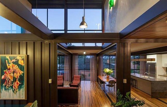 Kh&ocirc;ng gian rộng r&atilde;i b&ecirc;n trong căn biệt thự container độc nhất