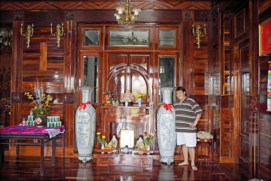 Biệt thự gỗ của Ho&agrave;ng Mập