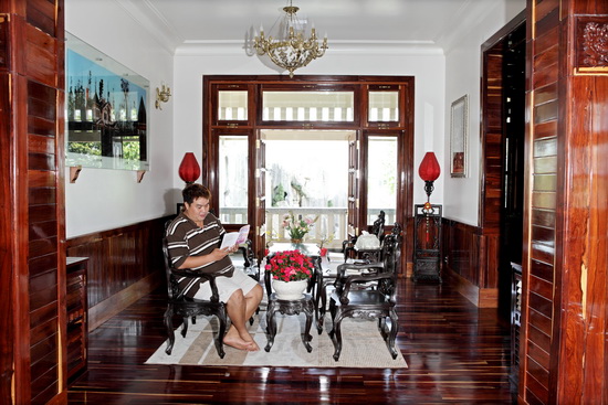 Biệt thự gỗ của Ho&agrave;ng Mập