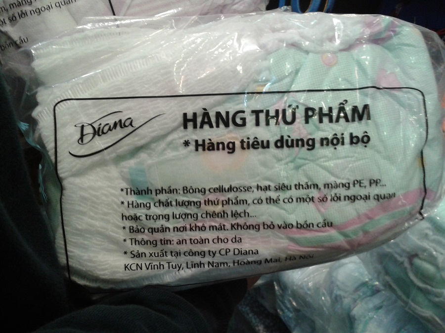 Bỉm vệ sinh thứ phẩm kh&ocirc;ng nh&atilde;n m&aacute;c b&aacute;n tr&agrave;n lan