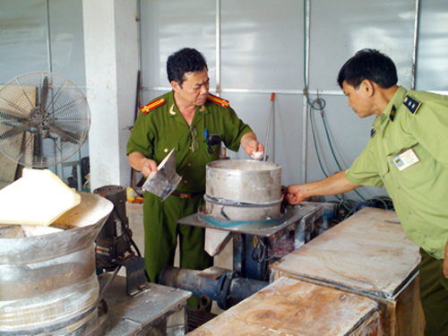 Thu giữ nguyên liệu sản xuất bim bim giá rẻ