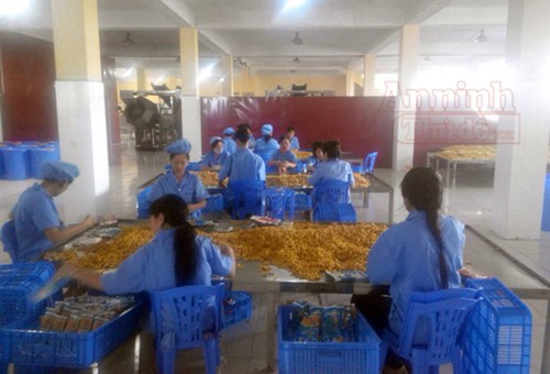 Phát hiện cơ sở sản xuất bim bim giá rẻ