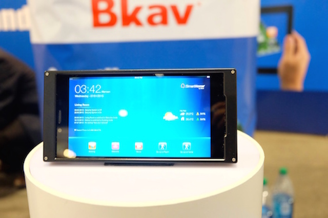Smartphone của Bkav đ&atilde; xuất hiện tại triển l&atilde;m CES 2015 ở Las Vegas
