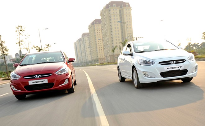 &Ocirc; t&ocirc; gi&aacute; rẻ Hyundai Accent Blue phi&ecirc;n bản 2015 với nhiều t&iacute;nh năng  mới được n&acirc;ng  cấp
