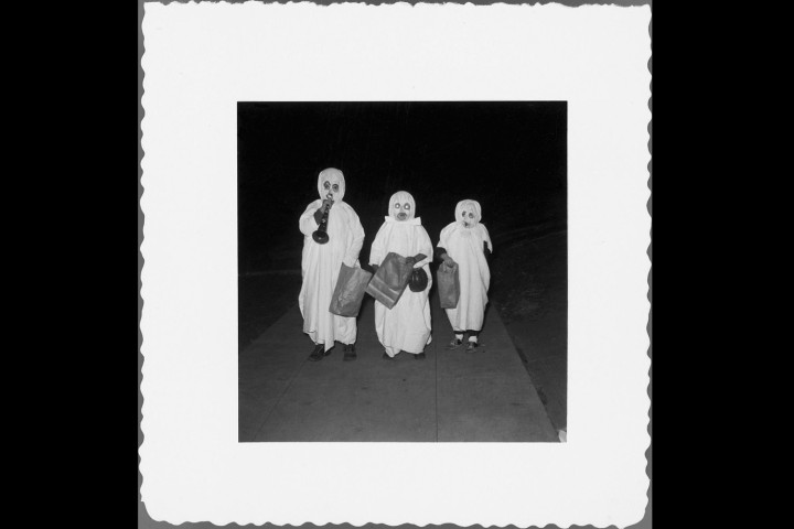 Lễ hội Halloween ngày nay bắt nguồn từ dân tộc Celt, là một dân tộc sống cách đây hơn 2,000 năm trên các vùng đất bây giờ là Anh quốc, Ái Nhĩ Lan và miền Bắc nước Pháp.