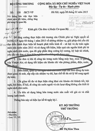 Hai c&ocirc;ng văn y&ecirc;u cầu c&aacute;n bộ đi m&aacute;y bay gi&aacute; rẻ c&ugrave;ng k&yacute; trong một ng&agrave;y