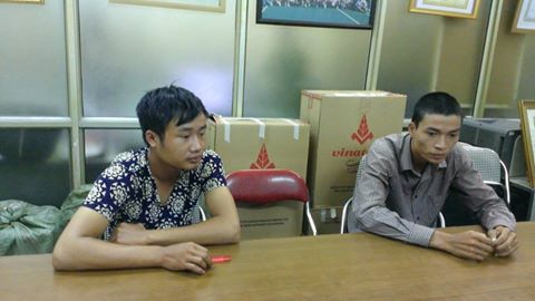 Hai đối tượng Đạt v&agrave; Ho&agrave;ng khi bị cơ quan c&ocirc;ng an bắt giữ v&igrave; tội l&agrave;m giả bộ ổn định nhiệt b&igrave;nh n&oacute;ng lạnh