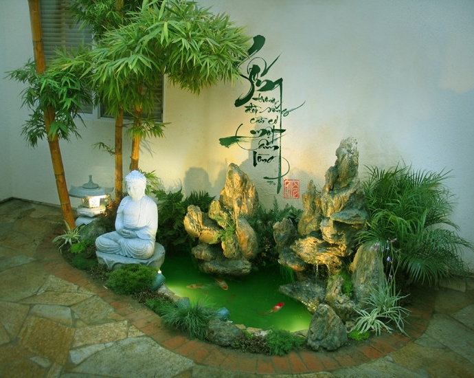 H&ograve;n non bộ kh&ocirc;ng n&ecirc;n đặt ở tầng tr&ecirc;n c&ugrave;ng của căn nh&agrave;