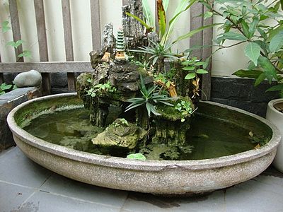 Bố tr&iacute; h&ograve;n non bộ theo phong thủy cần quan t&acirc;m tới yếu tố hướng v&agrave; vị tr&iacute; đặt