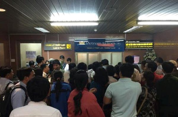 Vietnam Airlines, s&acirc;n bay Nội B&agrave;i, bỏ kh&aacute;ch, chuyến bay VN1270, thời tiết xấu