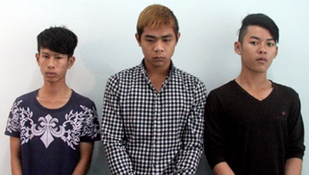 Ba nghi can trong nh&oacute;m thanh ni&ecirc;n n&eacute;m 