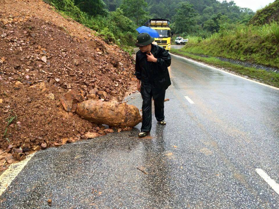 Ph&aacute;t hiện quả bom 350 kg