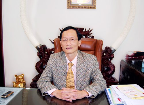 Tỷ ph&uacute; Vũ Văn Tiền l&agrave; vị đại gia Việt đặc biệt kh&ocirc;ng si&ecirc;u xe, h&agrave;ng hiệu
