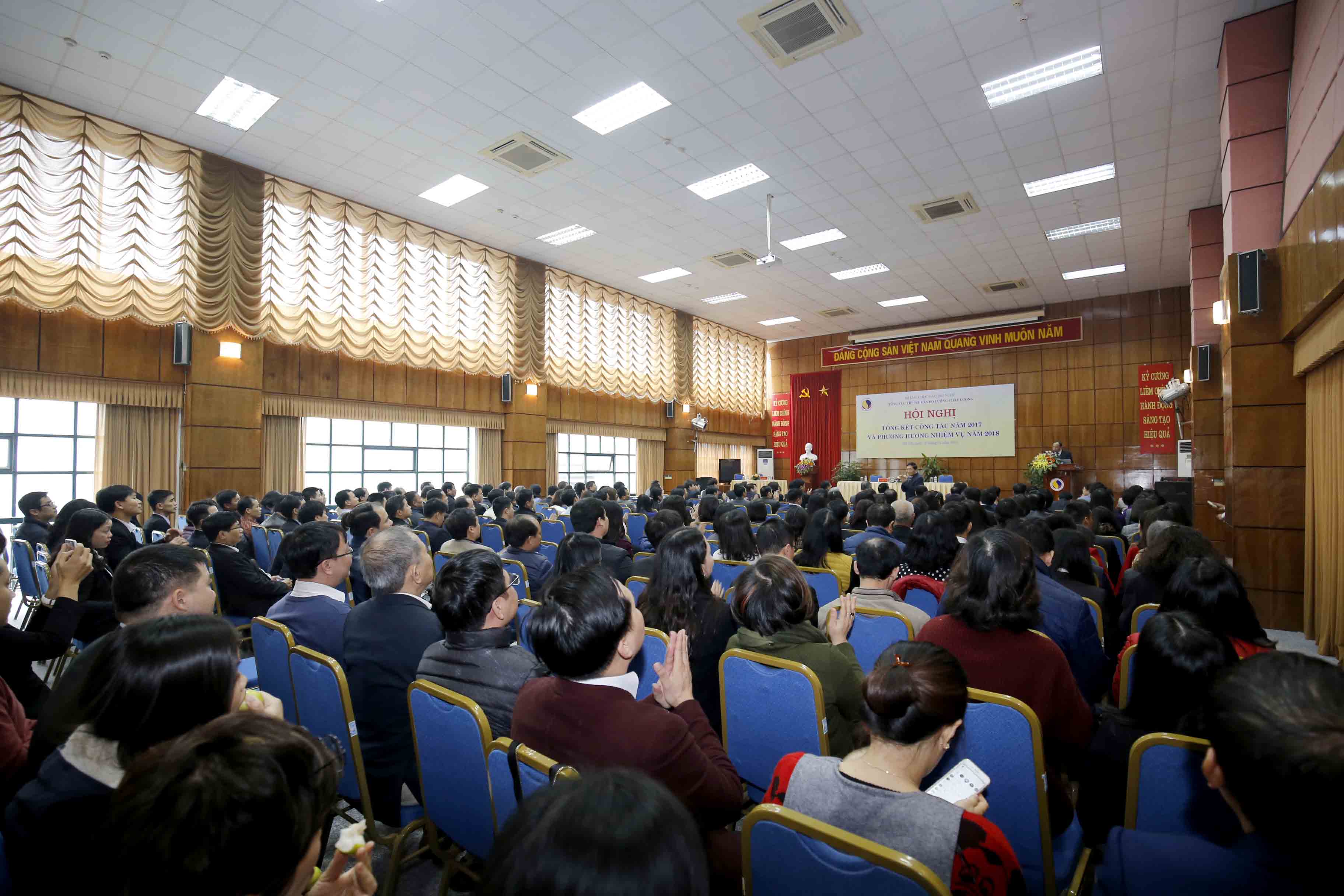 Quang cảnh Hội nghị Tổng kết năm 2017 của Tổng cục Ti&ecirc;u chuẩn Đo lường Chất lượng.