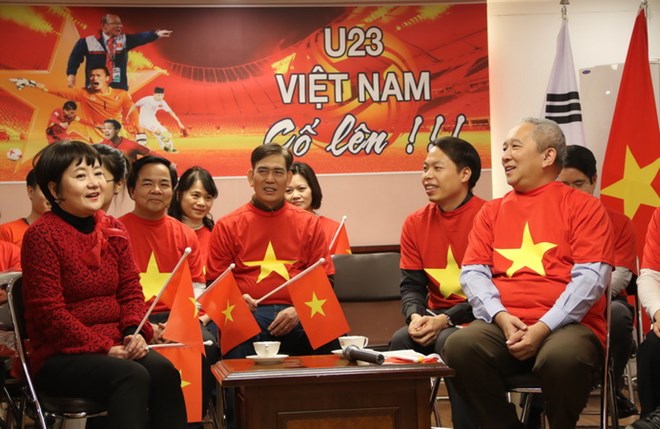 Đại sứ qu&aacute;n Việt Nam tại H&agrave;n Quốc ng&agrave;y 26/1 đ&atilde; tổ chức một cuộc giao lưu th&acirc;n mật với b&agrave; Choi Sang-a nhằm b&agrave;y tỏ sự tri &acirc;n đối với &ocirc;ng Park Hang-seo v&agrave; người vợ của &ocirc;ng