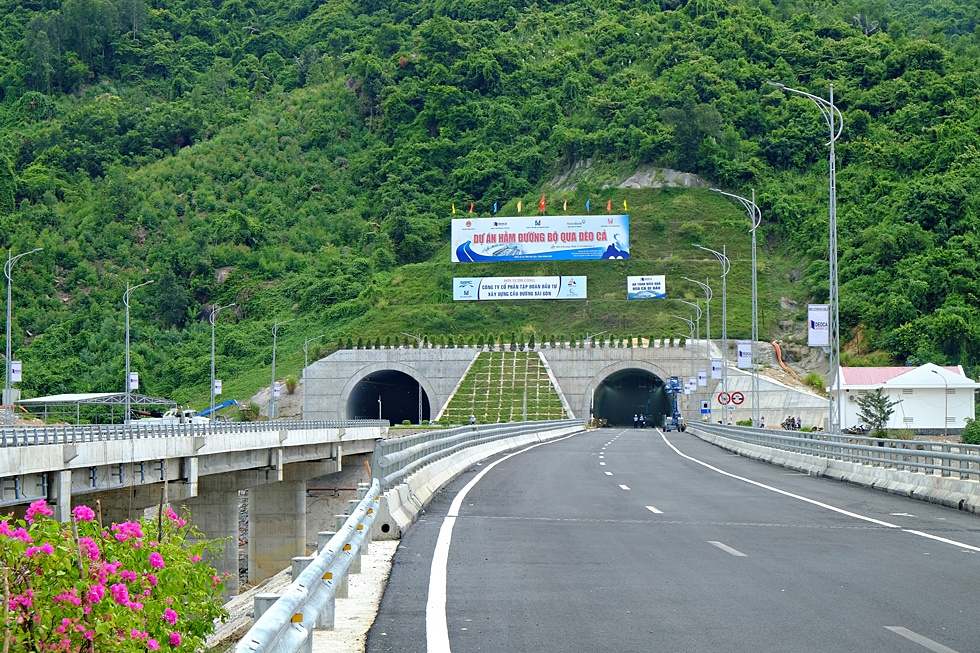 Kiểm điểm sai phạm li&ecirc;n quan đến Dự &aacute;n Hầm đường bộ Đ&egrave;o Cả  Hầm đường bộ Đ&egrave;o Cả