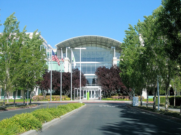 Trụ sở văn ph&ograve;ng của g&atilde; c&ocirc;ng nghệ khổng lồ Apple tại Silicon Valley