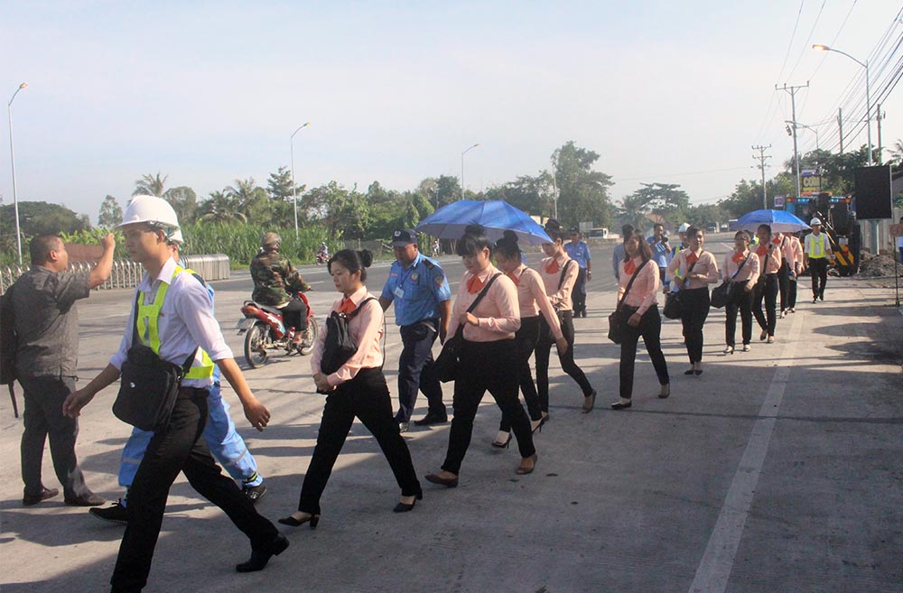 bot-cai-lay-hoat-dong-tro-lai-an-ninh-duoc-kiem-soat-chat-che