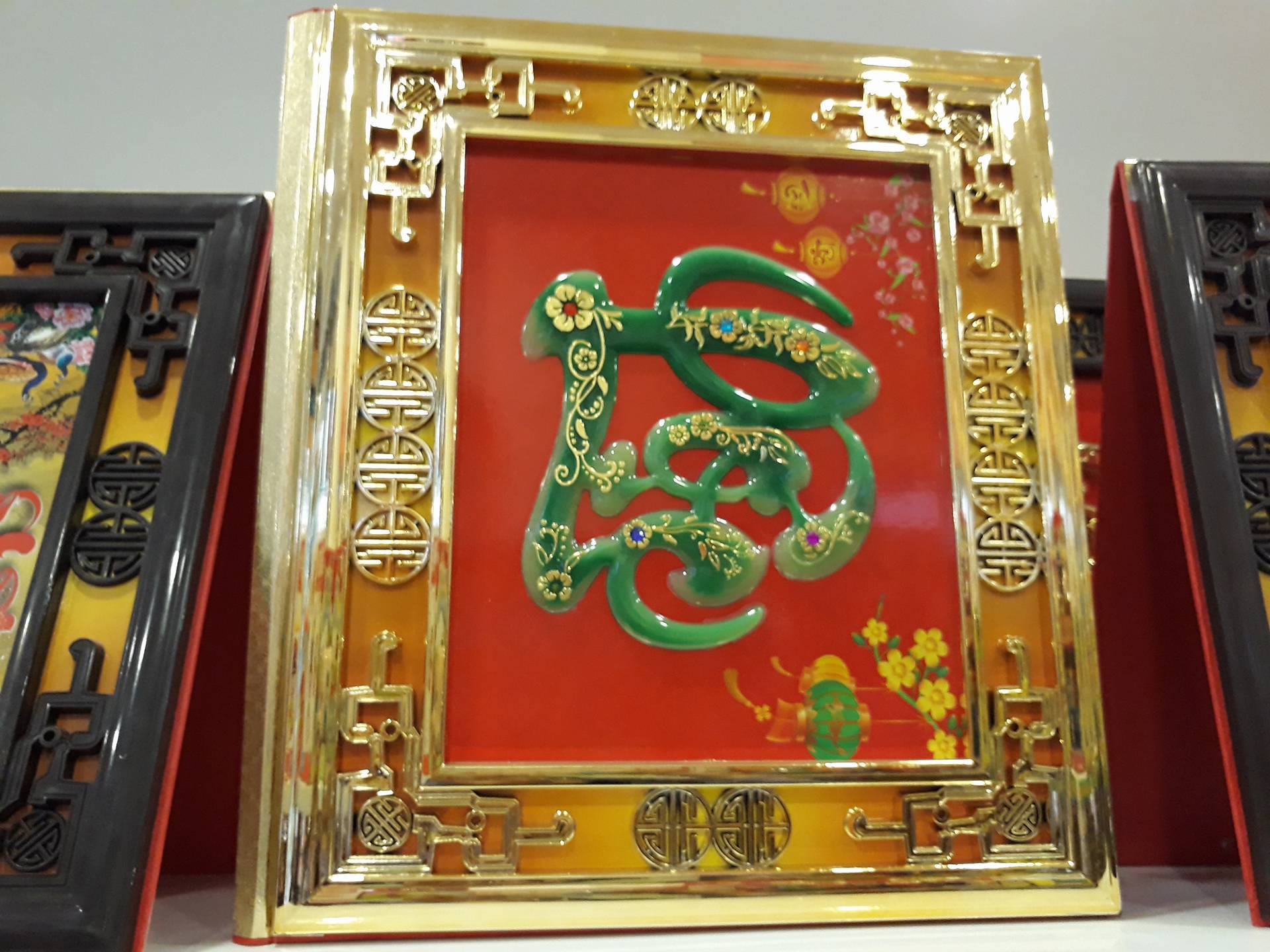 thi-truong-blog-lich-tet-mau-ma-da-dang-gia-ca-hop-ly-ron-rang-mua-sam-dip-cuoi-nam