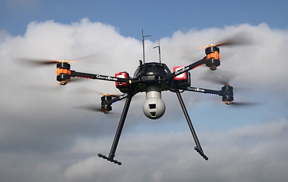nhat-ban-che-tao-drone-nham-han-che-nhan-vien-lam-viec-qua-suc