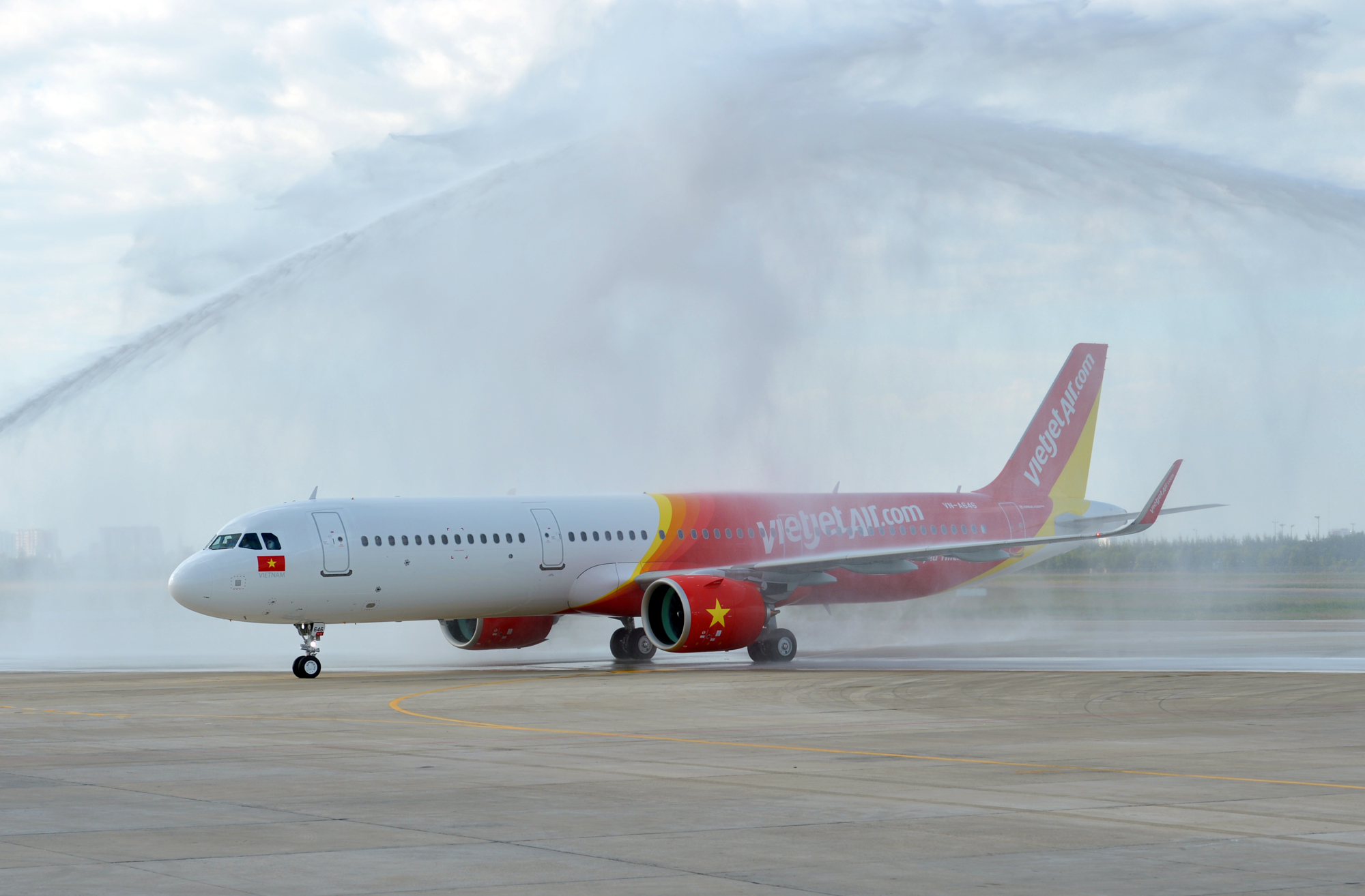 vietjet-air-nhan-hang-loat-chien-binh-the-he-moi-nhat-cua-airbus