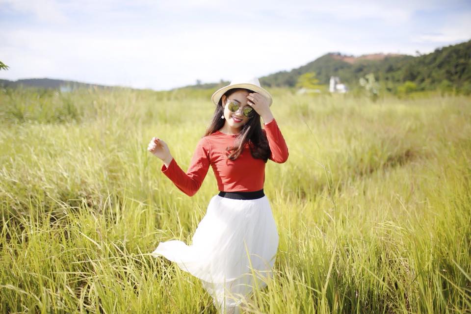 ve-dep-hut-hon-cua-hot-girl-huyen-thuong-co-gai-vua-chinh-phuc-trai-tim-karik ve-dep-hut-hon-cua-hot-girl-huyen-thuong-co-gai-vua-chinh-phuc-trai-tim-karik