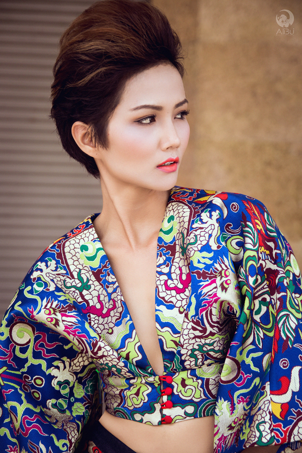 hoa-hau-hhen-nie-con-duong-cham-tay-den-dinh-cao-vinh-quang