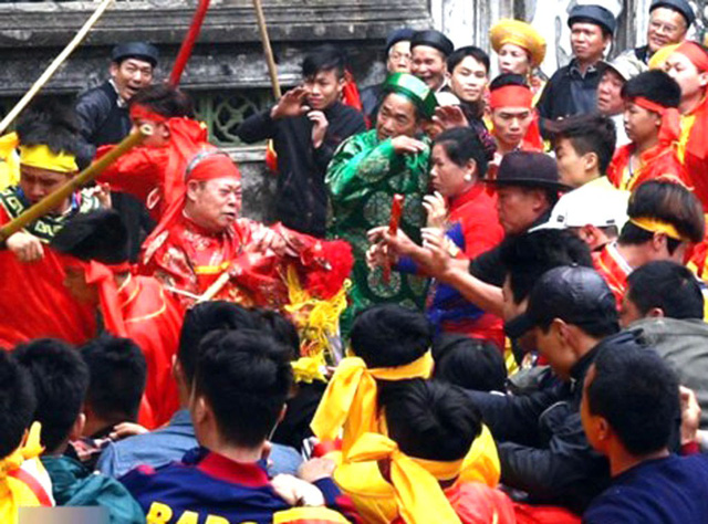 pho-thu-tuong-vu-duc-dam-kien-quyet-de-khong-de-xay-ra-hanh-vi-thuong-mai-hoa-trong-le-hoi