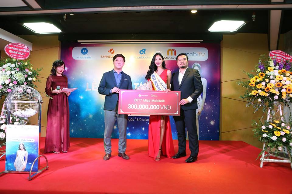 a-hau-1-hoang-thuy-tiep-tuc-am-giai-thuong-lon-sau-chung-ket-hhhv-viet-nam-2017