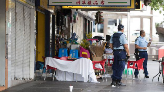no-sung-o-australia-mot-luat-su-goc-viet-thiet-mang