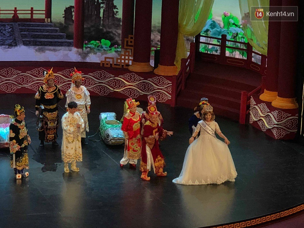 tao-quan-2018-co-dau-cong-ly-dang-quang-hoa-hau-va-cai-ket-khong-ngo