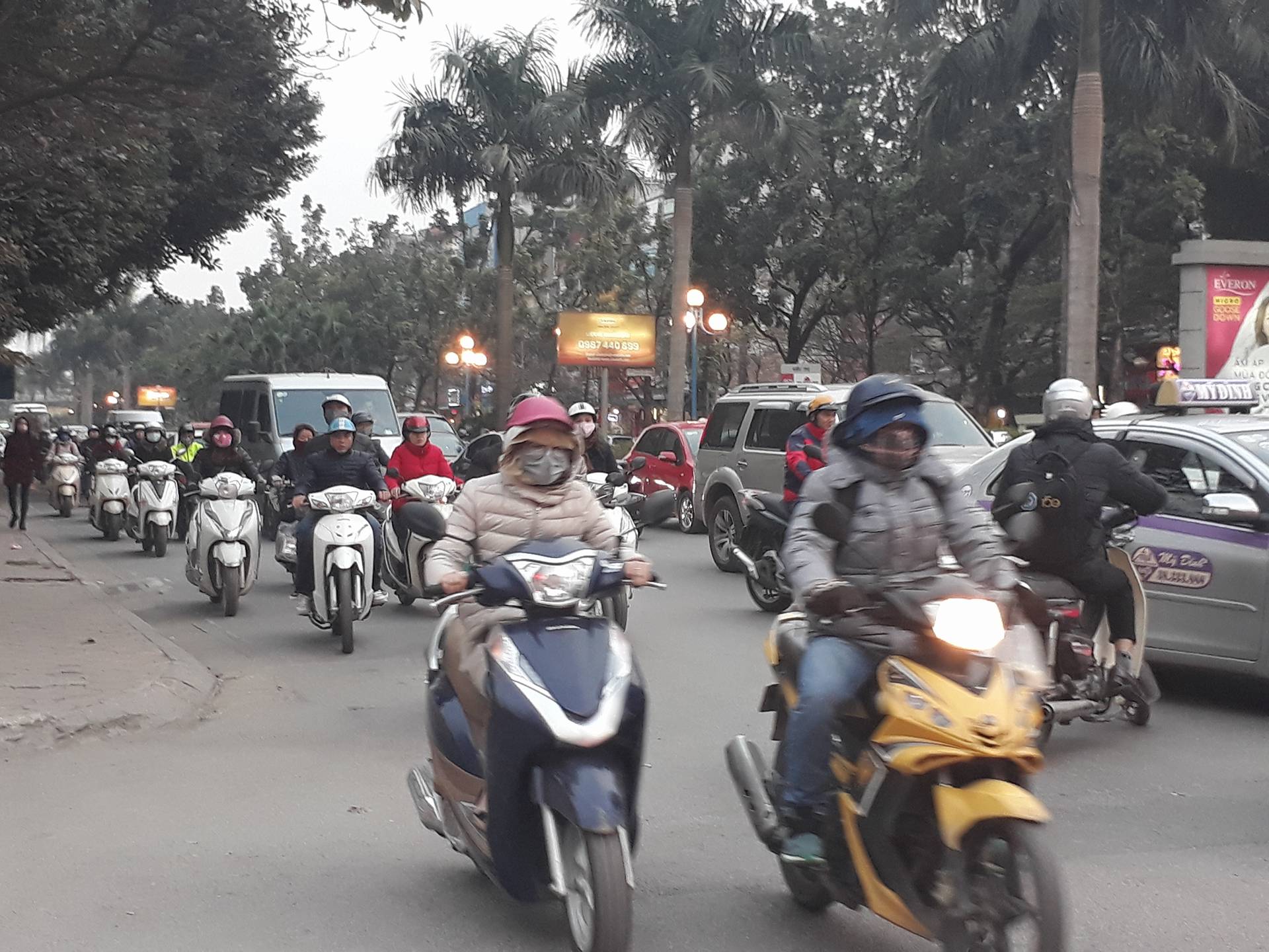 du-bao-thoi-tiet-ha-noi-hung-nang-nhung-van-ret-te-tai