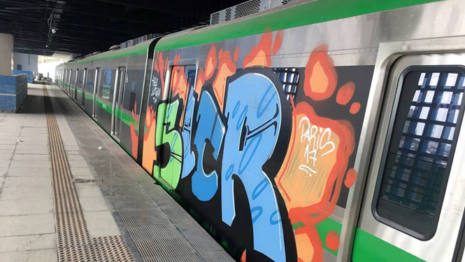 tau-cat-linh--ha-dong-dua-chuyen-gia-trung-quoc-sang-xoa-net-ve-tren-vo-tau