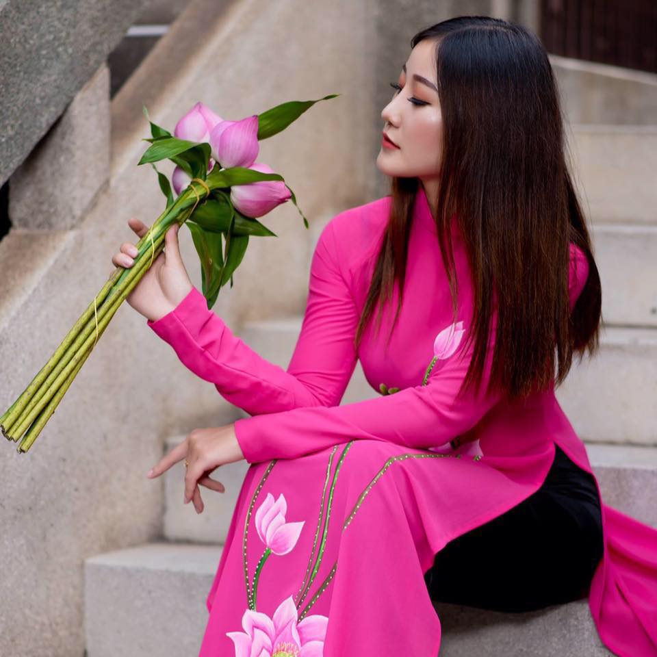 nhan-sac-van-nguoi-me-cua-co-gai-duoc-hai-quan-to-tinh-tai-vi-yeu-ma-den